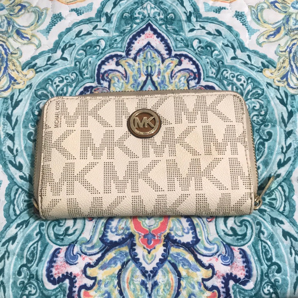 Michael Kors wallet